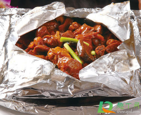 烤箱锡纸是厚的好还是薄的好(烤箱锡纸越厚越好吗?)