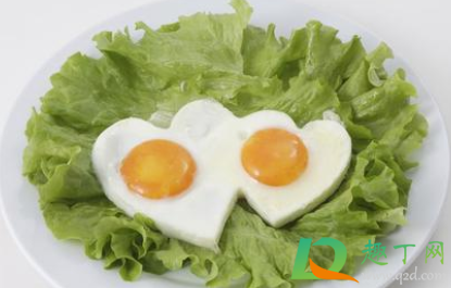 生鸡蛋泡狗粮可以给幼犬吃吗(狗粮可以加生鸡蛋吗) 生鸡蛋泡狗粮可以给幼犬吃吗(狗粮可以加生鸡蛋吗)