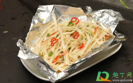 烤箱锡纸需要扎洞吗(锡纸包着烤肉需要扎洞吗)