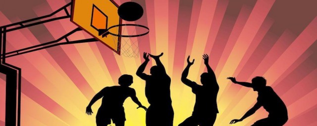 篮球场上的规则简述(篮球赛场上的规则)