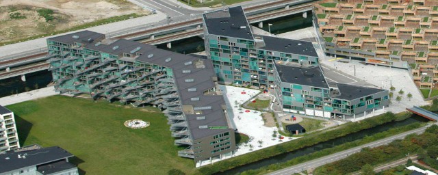 三角阳台如何装修(圆角阳台怎么装修设计)