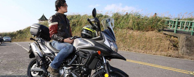 怎么能够打开摩托车座椅(摩托车座驾怎么打开)