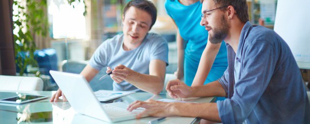 空白需要在布局选项设置