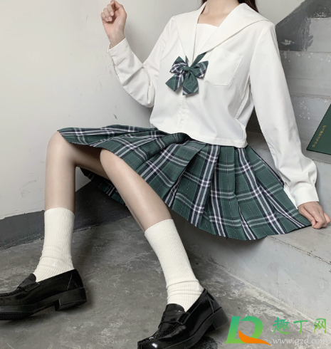 jk配什么包包好看(搭配jk的包包)