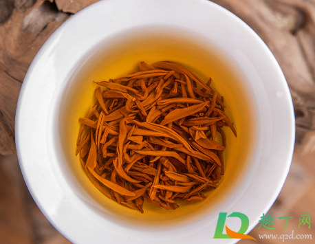 茶叶一泡就沉下去好吗(茶叶一泡就沉底好不好)