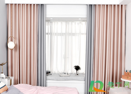 洗窗帘后要干了才能挂吗(窗帘洗完后可以直接挂)