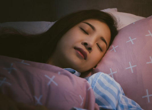 为什么下雨天想睡提不起精神(为什么一到下雨天就想睡)