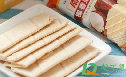 饼干放行李箱怎么才不会被压坏(行李箱上放行李箱会被压坏吗) 饼干放行李箱怎么才不会被压坏(行李箱上放行李箱会被压坏吗)