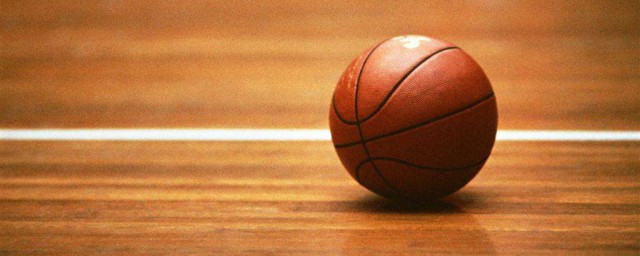 篮球基本功训练方法(篮球基本功训练方法及要领)