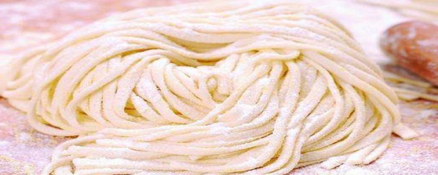 手擀面保存方法如下(生手擀面怎么保存)