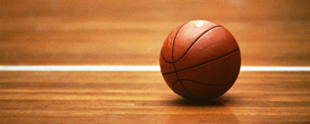 篮球的标准气压是多少(篮球的标准气压是多少公斤)