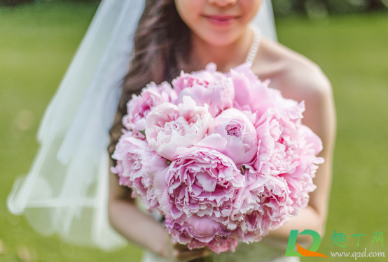 结婚伴娘就一个人会不会很尴尬(没伴娘会不会尴尬) 结婚伴娘就一个人会不会很尴尬(没伴娘会不会尴尬)