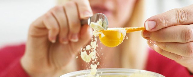 冲奶粉的注意事项(冲奶粉的方法和注意事项)