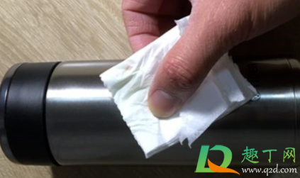 杯子上的字迹怎么消(陶瓷杯子上的字迹怎么去除)