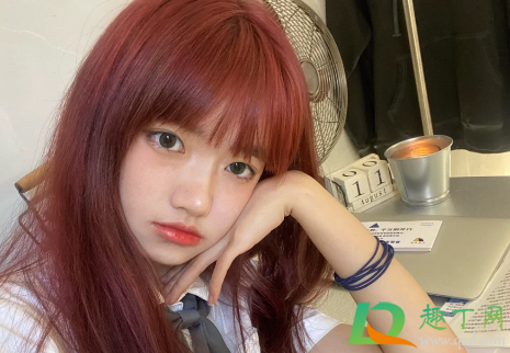 软化头发的臭味多久能散(头发软化后有味道多久去除)