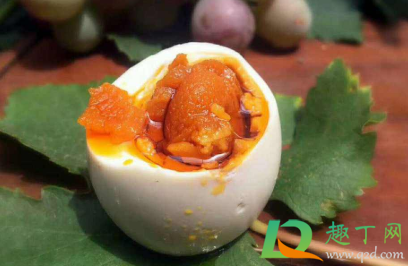 咸鸭蛋苦了可以吃吗(咸鸭蛋腌苦了是什么原因还能能吃吗) 咸鸭蛋苦了可以吃吗(咸鸭蛋腌苦了是什么原因还能能吃吗)