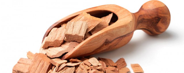 檀香的药用价值是什么(檀香是什么药材)