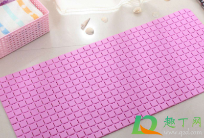 卫生间防滑地垫怎么清洗(浴室地垫怎么清洗)