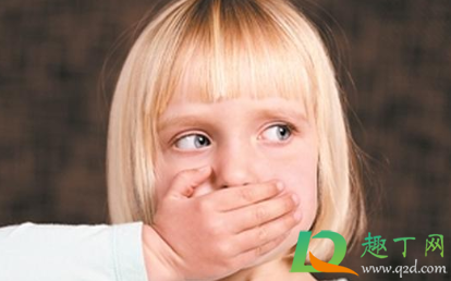 打不出来嗝老是憋在胸口怎么办(感觉有嗝打不出来胸口憋闷怎么办)