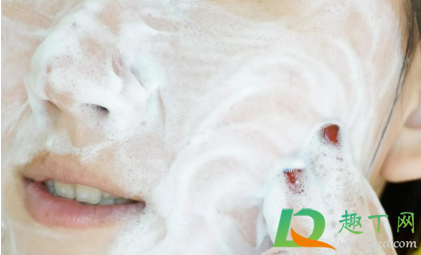 白醋洗脸有什么好处(晚上用白醋洗脸有什么好处) 白醋洗脸有什么好处(晚上用白醋洗脸有什么好处)