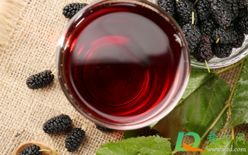 地砖上的桑葚汁能擦掉吗(桑葚汁弄到瓷砖上怎么擦掉)