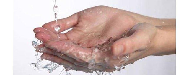 威露士洗手液含酒精可以用吗(威露士消毒液含酒精吗)