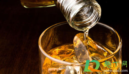 喝醉了吃冰可以缓解吗(吃冰能解酒吗)