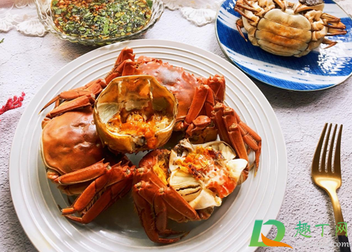 蒸螃蟹用干的紫苏叶还是湿的(紫苏叶和螃蟹一起蒸,是放水中吗)