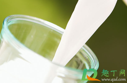 过期的牛奶有什么用(过期的牛奶有什么用途和价值) 过期的牛奶有什么用(过期的牛奶有什么用途和价值)