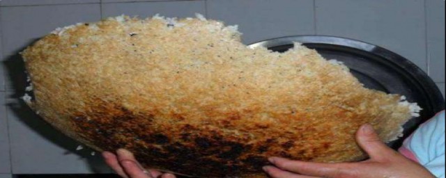 一体锅蒸米饭有锅巴怎么处理(电饭锅蒸饭有锅巴)