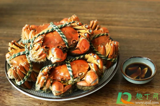 螃蟹蒸出来是绿色是坏的吗(螃蟹蒸熟了有绿色)