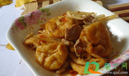 油豆腐放冷冻了还能吃吗(油豆腐能冻着保存吗) 油豆腐放冷冻了还能吃吗(油豆腐能冻着保存吗)