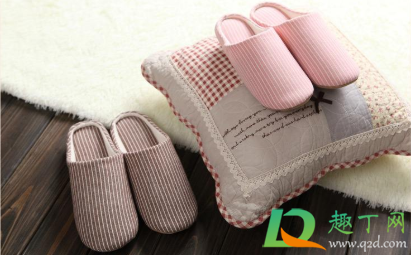 冬天拖鞋可以放洗衣机洗吗(夏天拖鞋可以放洗衣机洗吗)