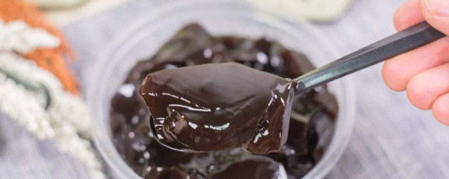 龟苓膏的作用(龟苓膏的作用是什么副作用又是什么)