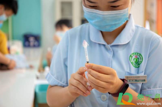 三价冻干鼻喷流感疫苗多少钱一支(三价冻干鼻喷流感减毒活疫苗和四价流感疫苗)