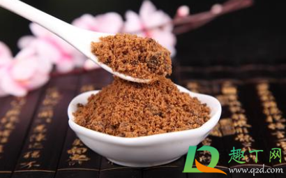 红糖结块了怎么把它弄碎(整块的红糖怎么弄碎)