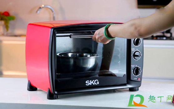 新买的烤箱先空烤还是先清洁(刚买来烤箱后要清洁吗)