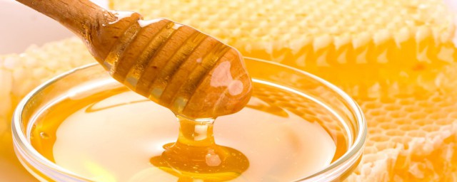 水饴可用蜂蜜替换(饴糖能用蜂蜜代替吗)