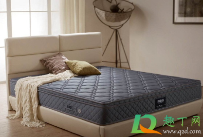 床垫上铺什么变硬点(有什么让床垫变硬的方法吗) 床垫上铺什么变硬点(有什么让床垫变硬的方法吗)