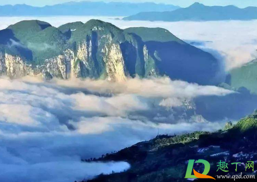 张家界与恩施大峡谷哪个适合国庆去(恩施大峡谷和张家界大峡谷是一个地方吗)