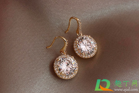 戴925银对身体好吗(925银对身体好不好)