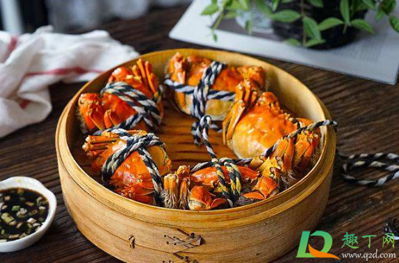 蒸螃蟹蒸出白色絮状物可以吃吗(蒸螃蟹蒸出黄色絮状物)