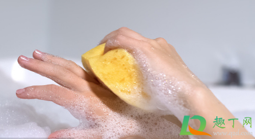 纳米海绵能用来搓澡吗(搓澡海绵和纳米海绵有什么区别)