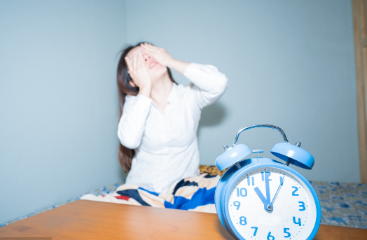 室友太吵怎么快速入睡 室友太吵怎么快速入睡