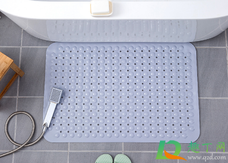 在浴室滑倒会内伤么(浴室滑倒摔死)