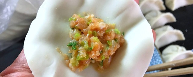 你都包什么馅呢(包就是将各种什么馅料)