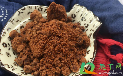 红糖结块了怎么把它弄碎(整块的红糖怎么弄碎)