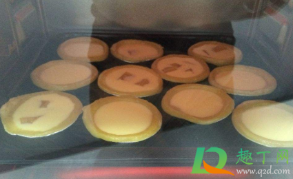 蛋挞冒泡泡就是熟了吗(蛋挞液还在冒泡熟了吗) 蛋挞冒泡泡就是熟了吗(蛋挞液还在冒泡熟了吗)