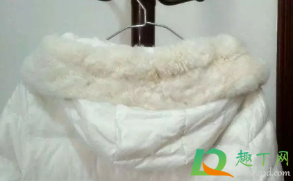 羽绒服怎么恢复蓬松感(羽绒服买回来怎么变蓬松)
