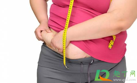 水肿体质减肥少喝水还是多喝水(水肿体质要多喝水吗)